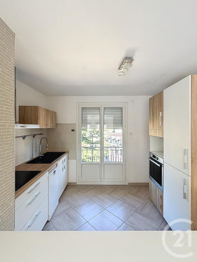 Appartement F4 à louer - 4 pièces - 75.77 m2 - CHALON SUR SAONE - 71 - BOURGOGNE - Century 21 Immobilière Jaurès