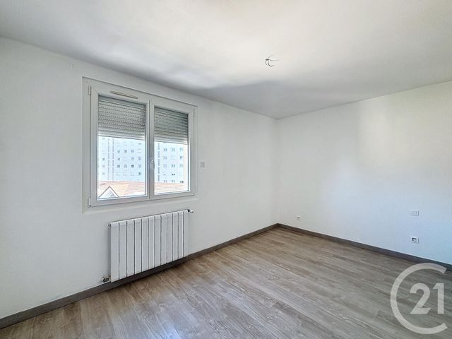 Appartement F4 à louer - 4 pièces - 75.77 m2 - CHALON SUR SAONE - 71 - BOURGOGNE - Century 21 Immobilière Jaurès