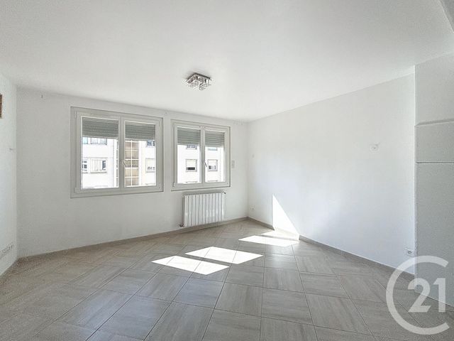 Appartement F4 à louer - 4 pièces - 75.77 m2 - CHALON SUR SAONE - 71 - BOURGOGNE - Century 21 Immobilière Jaurès