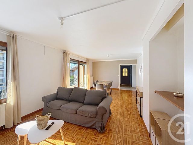 Appartement F3 à louer - 3 pièces - 73.75 m2 - ST REMY - 71 - BOURGOGNE - Century 21 Immobilière Jaurès