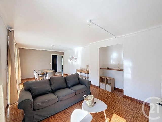 Appartement F3 à louer - 3 pièces - 73.75 m2 - ST REMY - 71 - BOURGOGNE - Century 21 Immobilière Jaurès