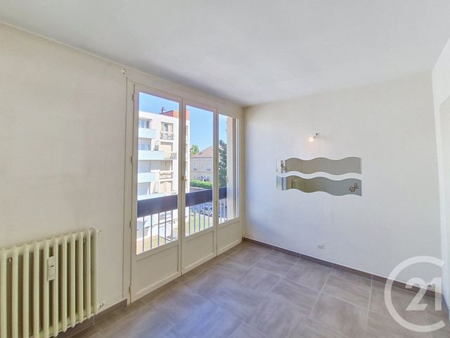 Appartement T3 à vendre - 3 pièces - 58.4 m2 - CHALON SUR SAONE - 71 - BOURGOGNE - Century 21 Immobilière Jaurès