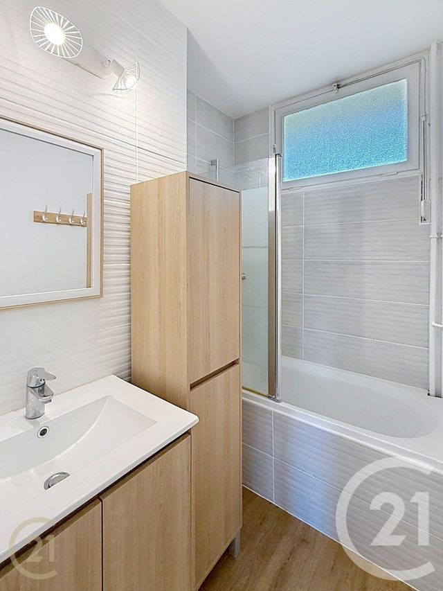 Appartement F3 à vendre - 3 pièces - 61.75 m2 - CHALON SUR SAONE - 71 - BOURGOGNE - Century 21 Immobilière Jaurès