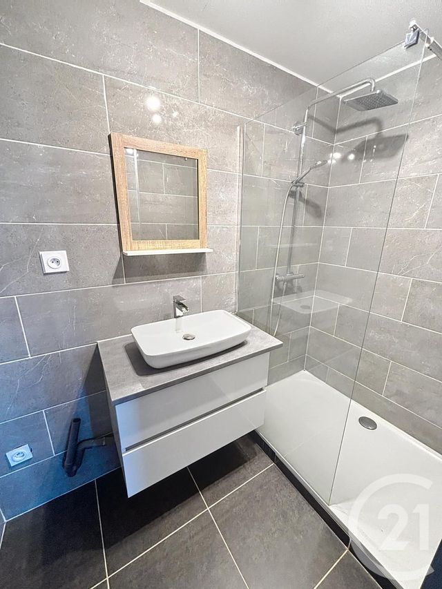Appartement F5 à louer - 5 pièces - 84.0 m2 - CHALON SUR SAONE - 71 - BOURGOGNE - Century 21 Immobilière Jaurès