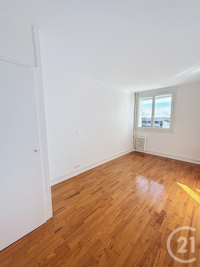 Appartement T3 à vendre - 3 pièces - 52.0 m2 - CHALON SUR SAONE - 71 - BOURGOGNE - Century 21 Immobilière Jaurès